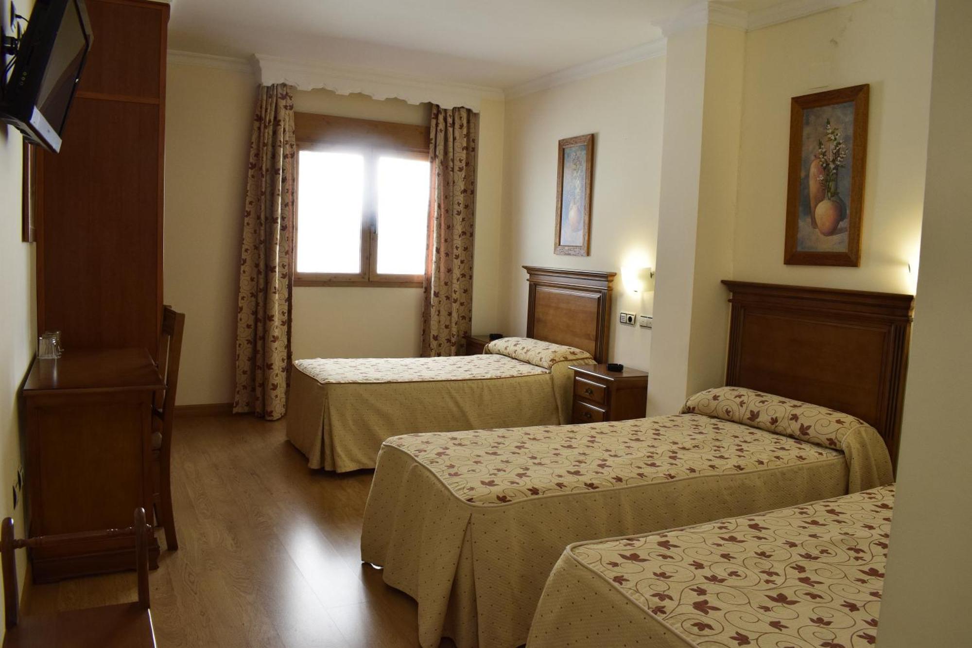 La Higuera Hotel Güéjar Sierra Eksteriør billede