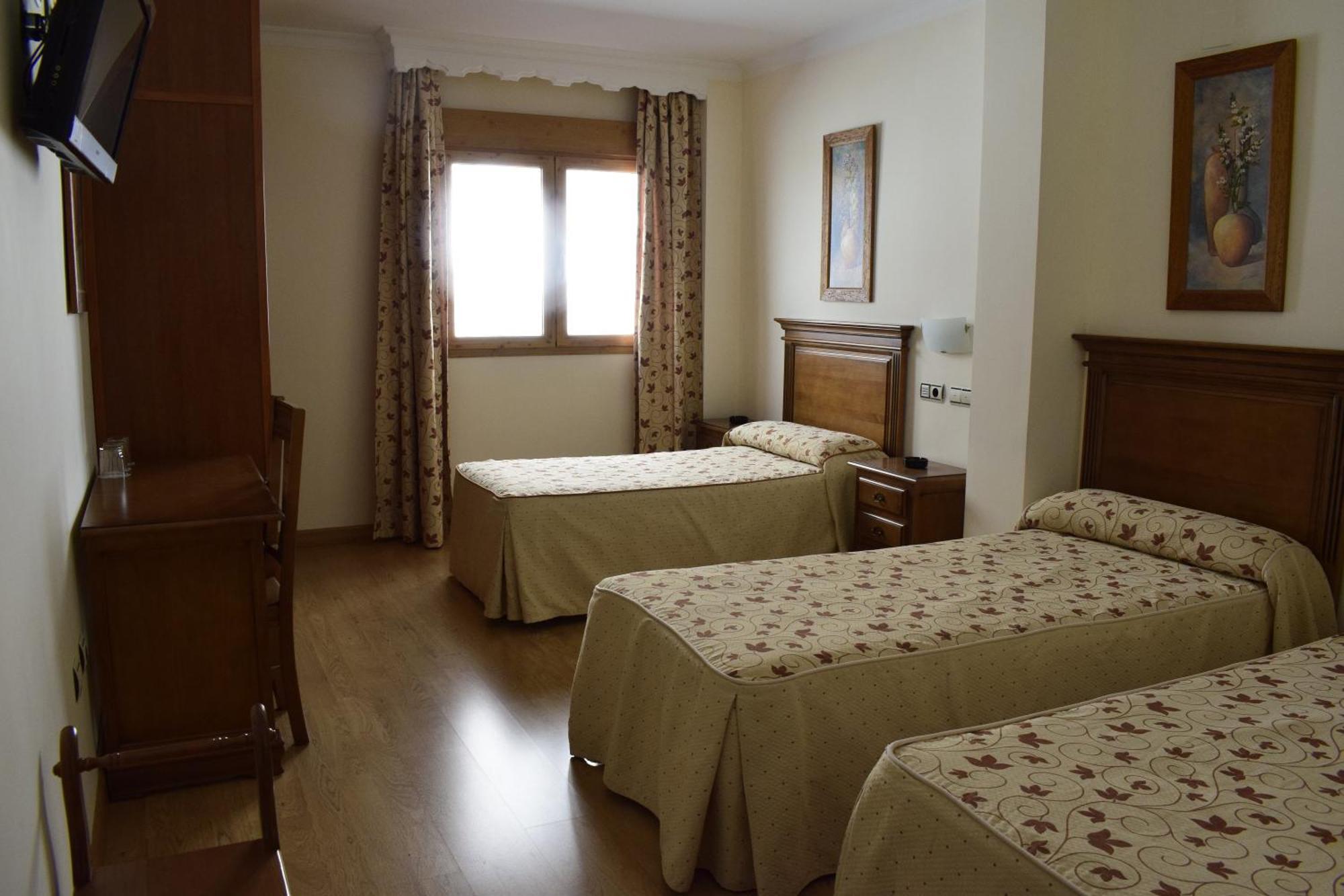 La Higuera Hotel Güéjar Sierra Eksteriør billede
